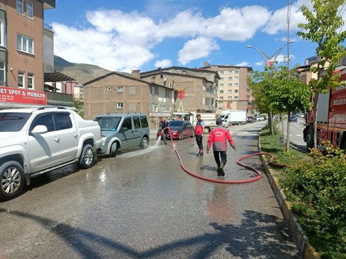 Belediye Başkanlığımız İtfaiye Ekibi tarafından cadde ve sokaklarımız yıkandı.